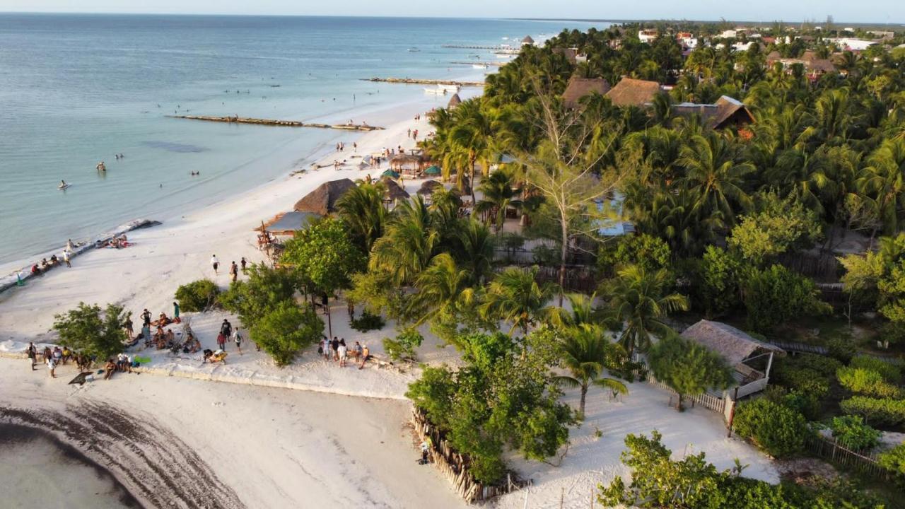 Beach Guesthouse Holbox Apartments & Suites Exterior photo