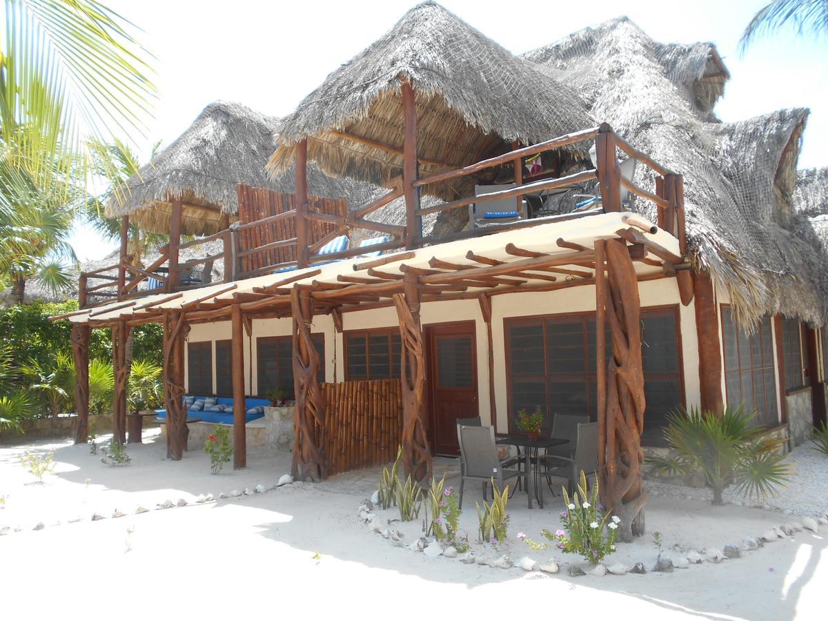 Beach Guesthouse Holbox Apartments & Suites Exterior photo