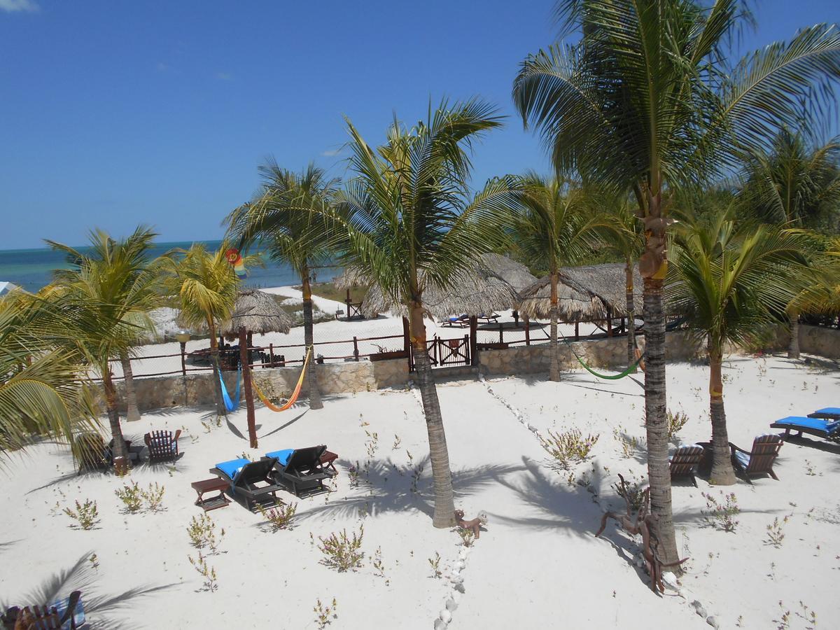 Beach Guesthouse Holbox Apartments & Suites Exterior photo
